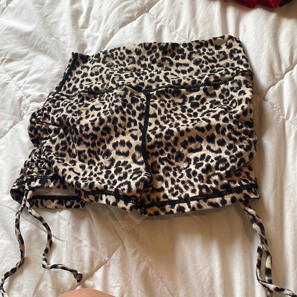 Muscle nation leopard scrunch shorts